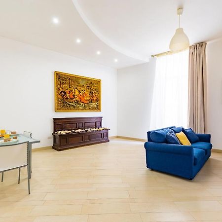 נאפולי Apartment With Balcony In Palazzo Diaz By Wonderful Italy מראה חיצוני תמונה