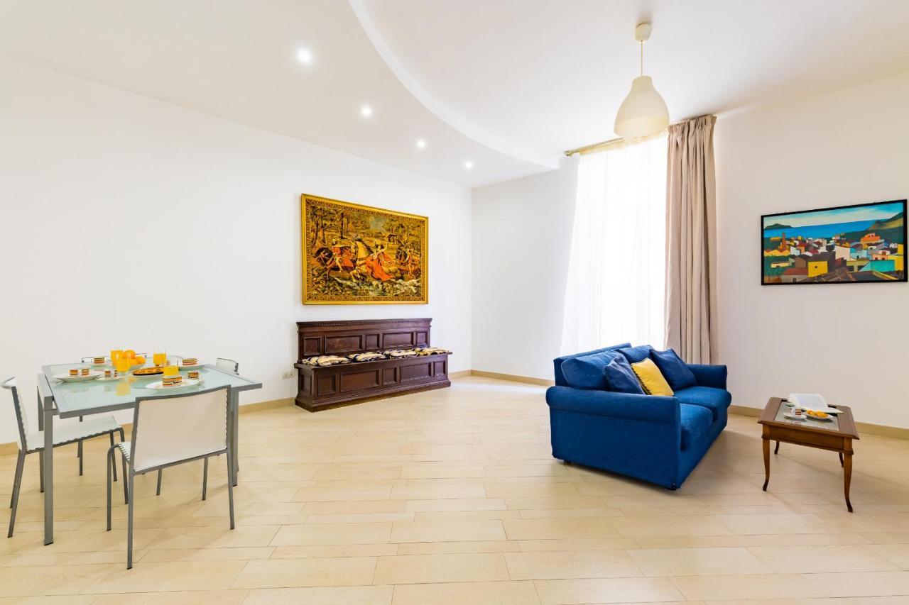 נאפולי Apartment With Balcony In Palazzo Diaz By Wonderful Italy מראה חיצוני תמונה